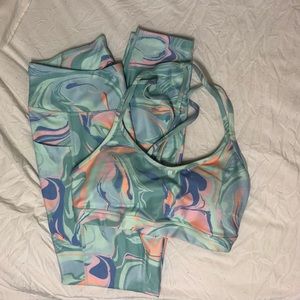 Gilly Hicks Yoga Set